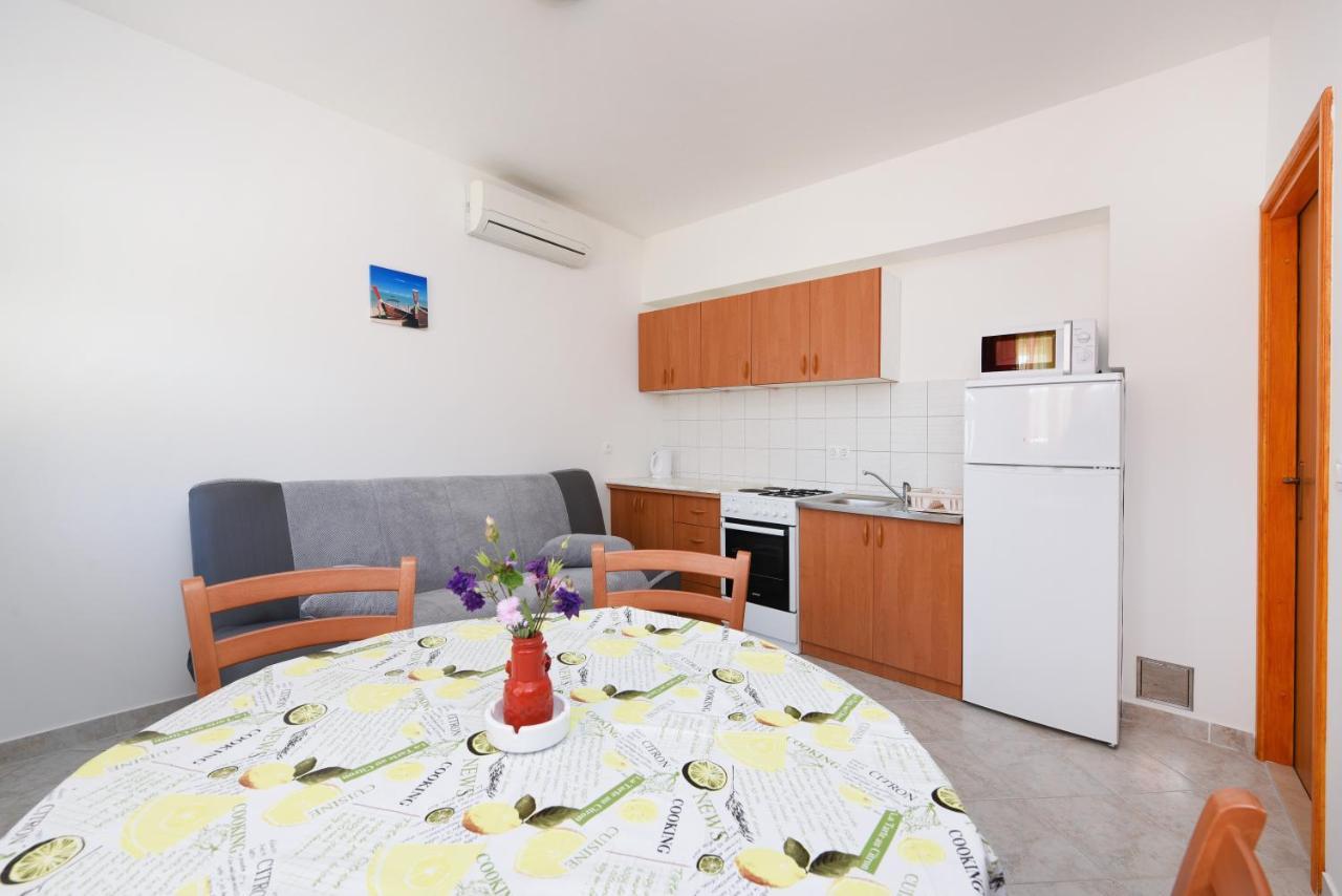 Apartments Sime Petrcane Exterior photo