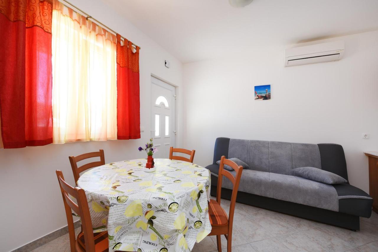 Apartments Sime Petrcane Exterior photo