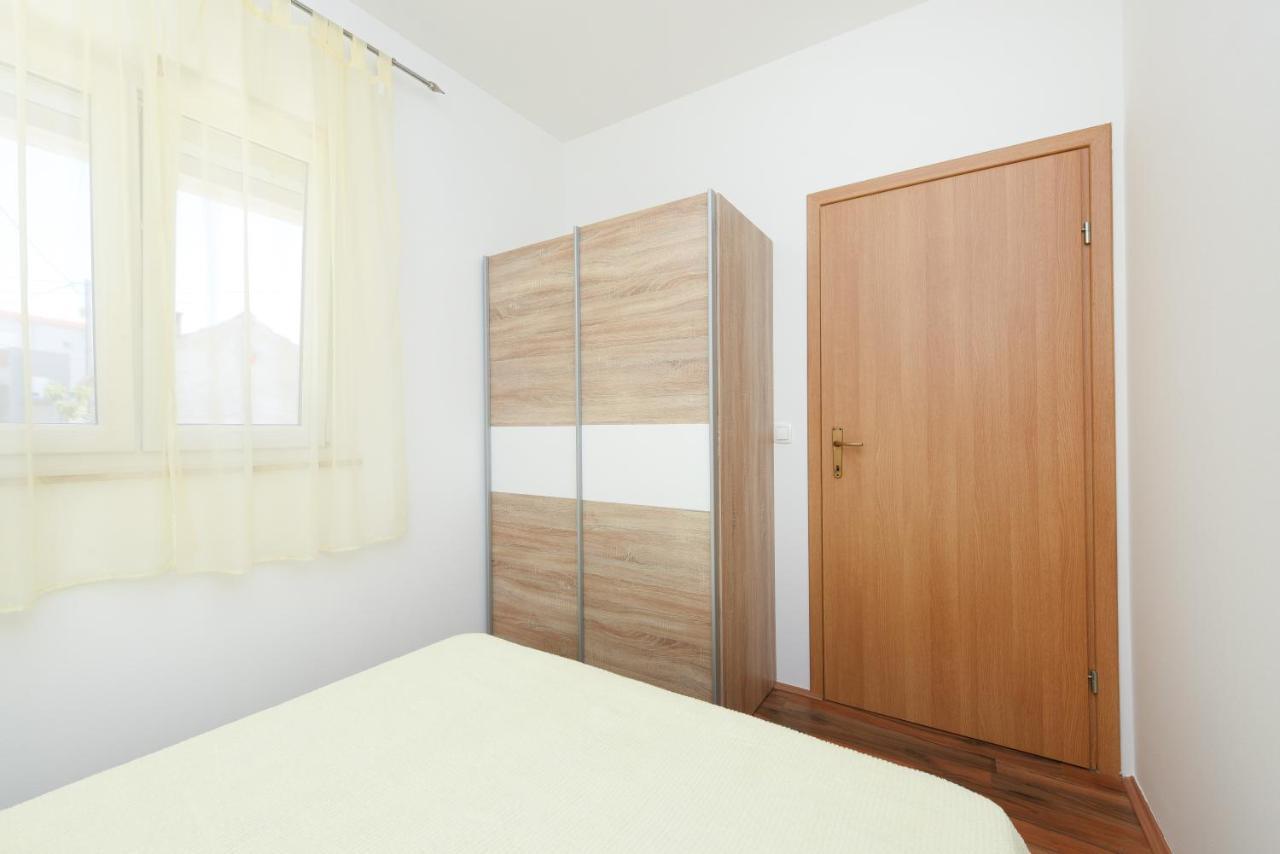 Apartments Sime Petrcane Exterior photo